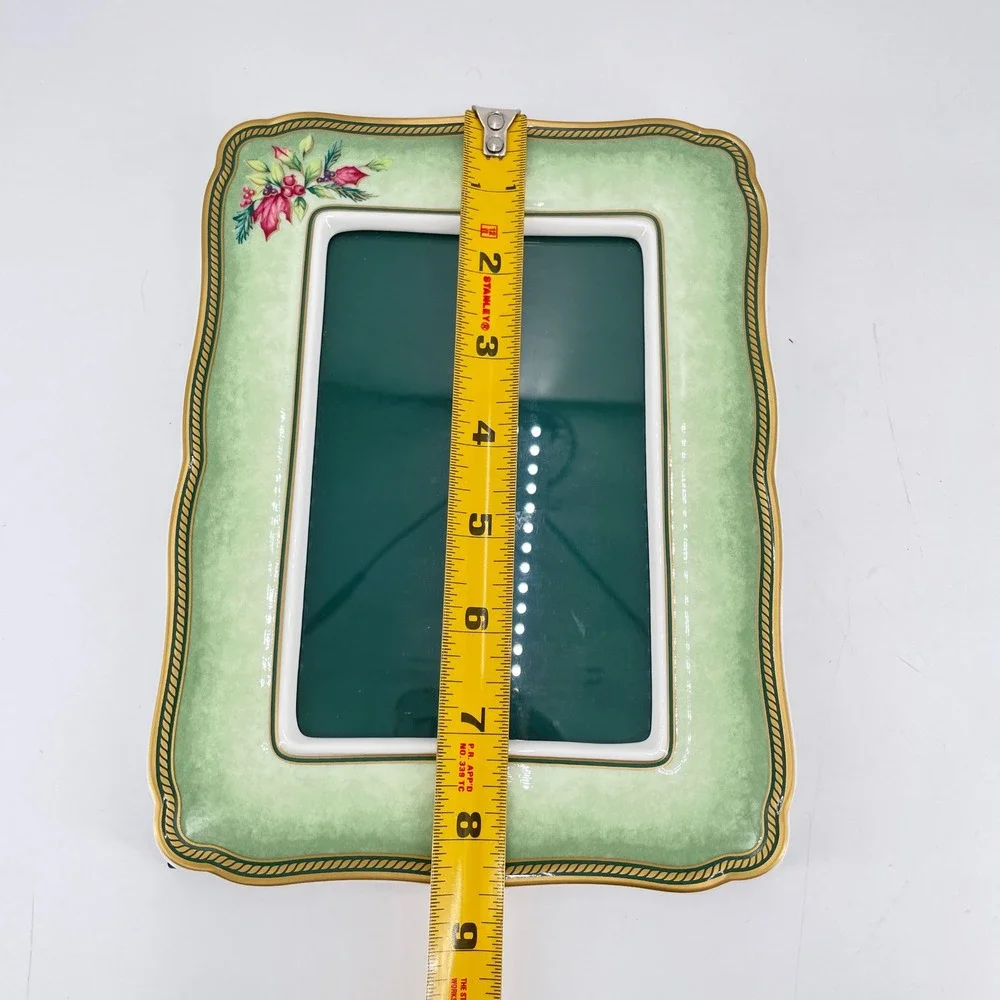 Fitz and Floyd Winter Holiday Ceramic Picture Frame Green Holly Gold Trim 4x6